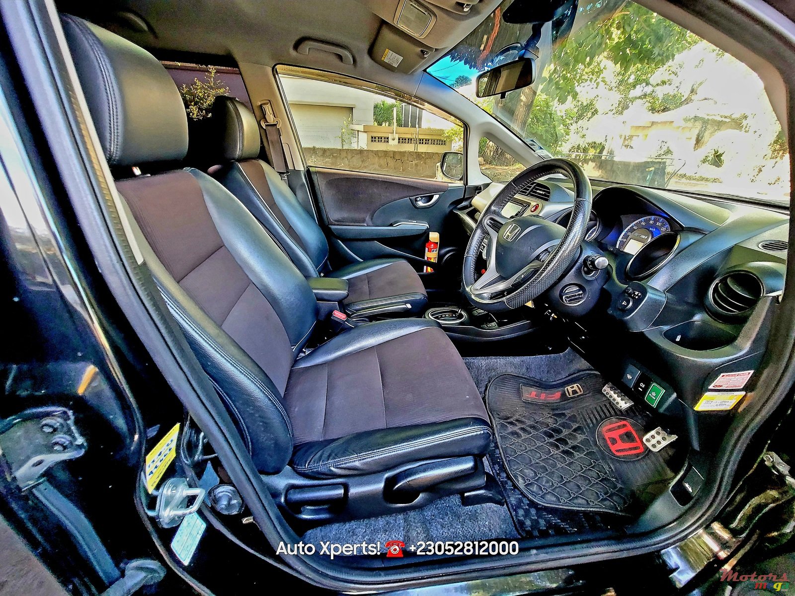 2013' Honda Fit Hybrid photo #4