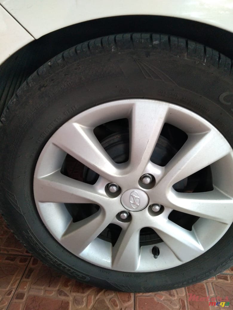 2014' Hyundai i20 photo #7