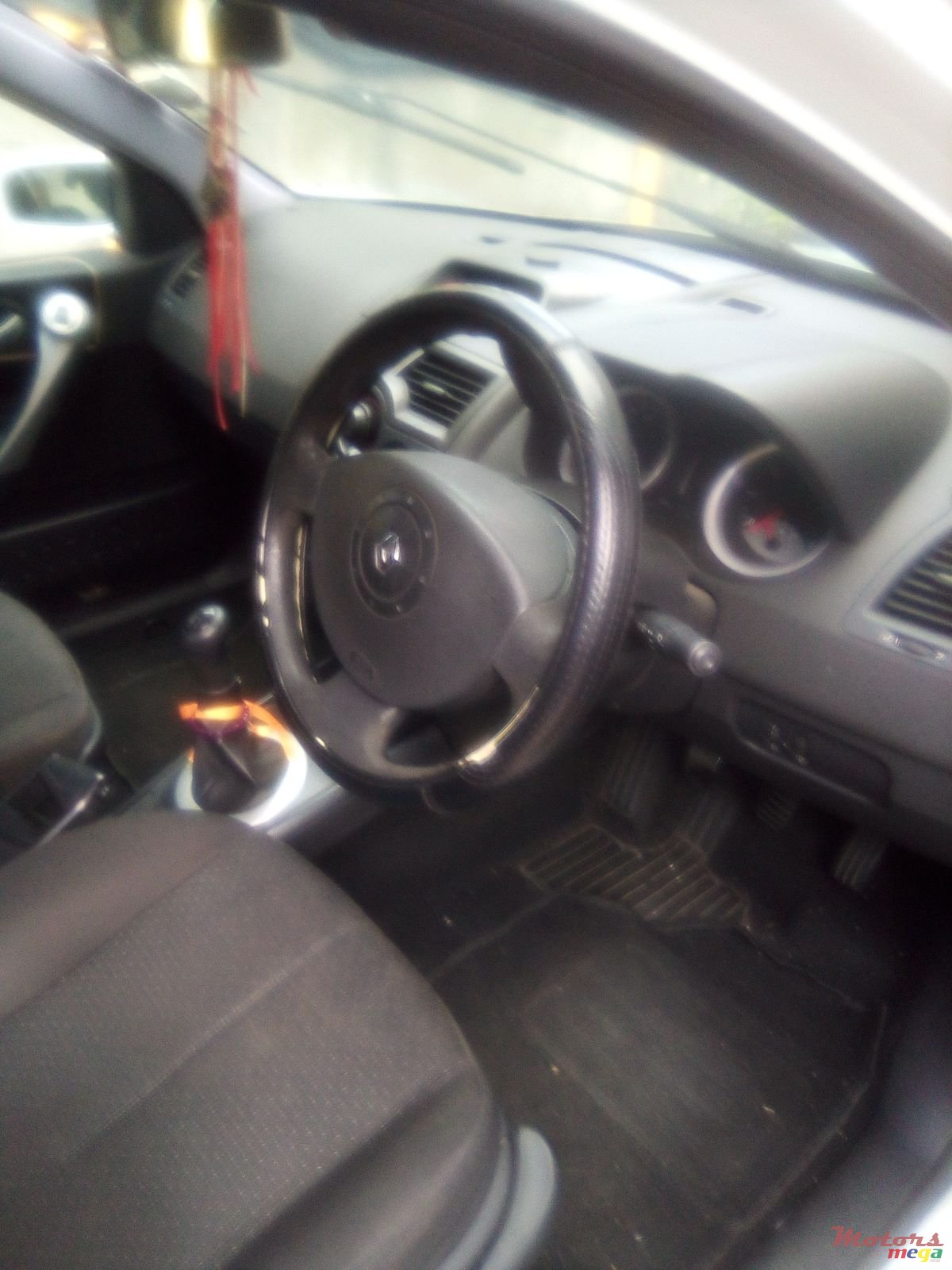 2005' Renault Megane RS photo #3