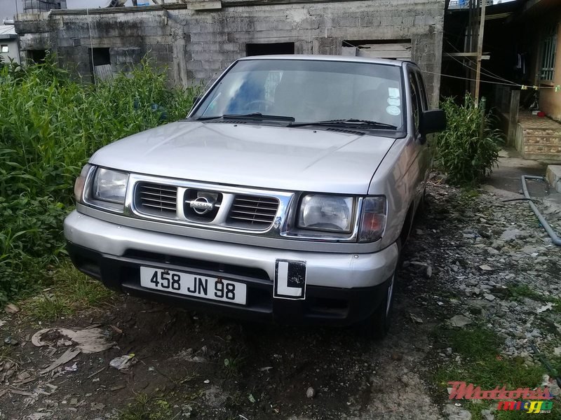 1998' Nissan Navara photo #7