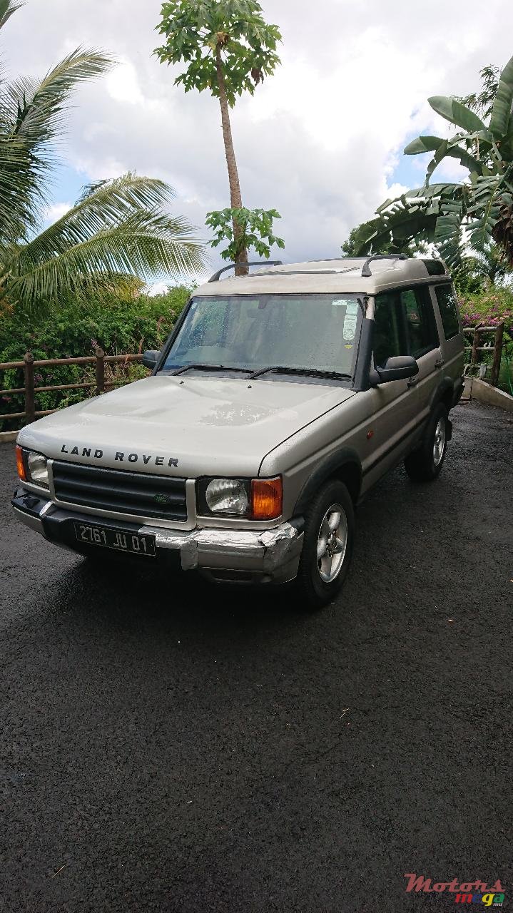 2001' Land Rover Discovery Series II photo #1