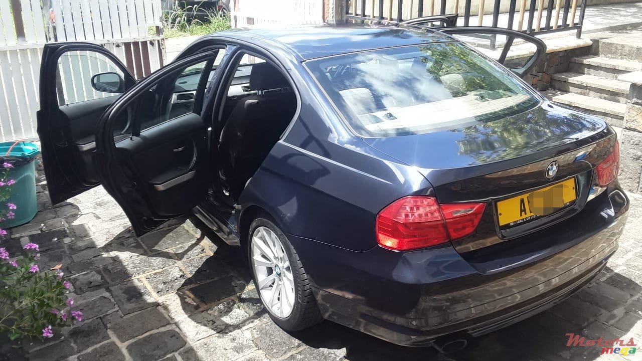 2009' BMW 3 Series photo #3