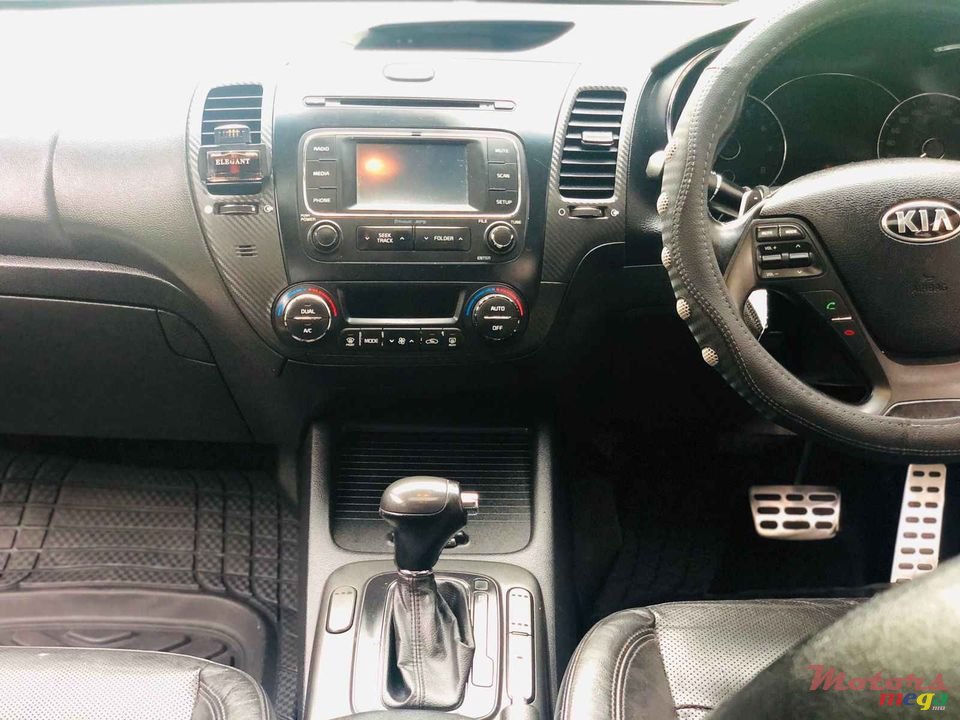 2014' Kia Cerato 1.6L  AUTOMATIC photo #3