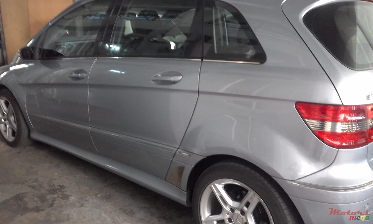 2006' Mercedes-Benz B 150 photo #5