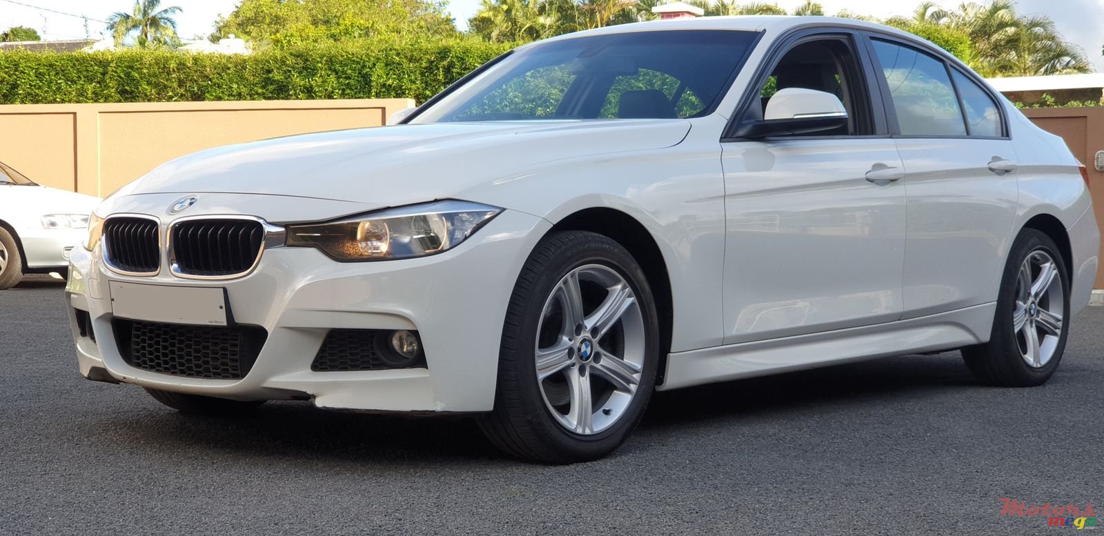 2012' BMW 328 photo #1