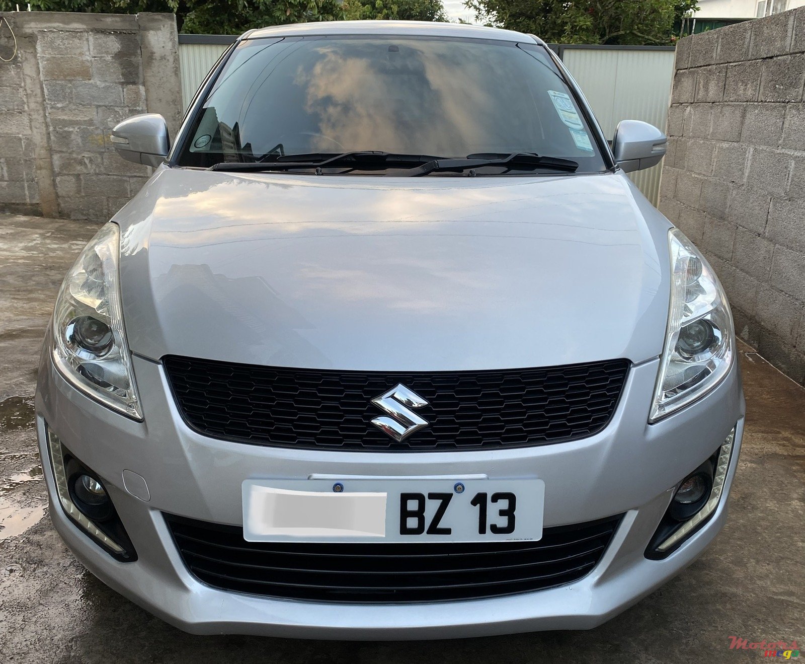 2013' Suzuki Swift photo #1