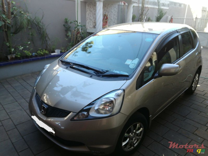 2010' Honda Fit photo #1