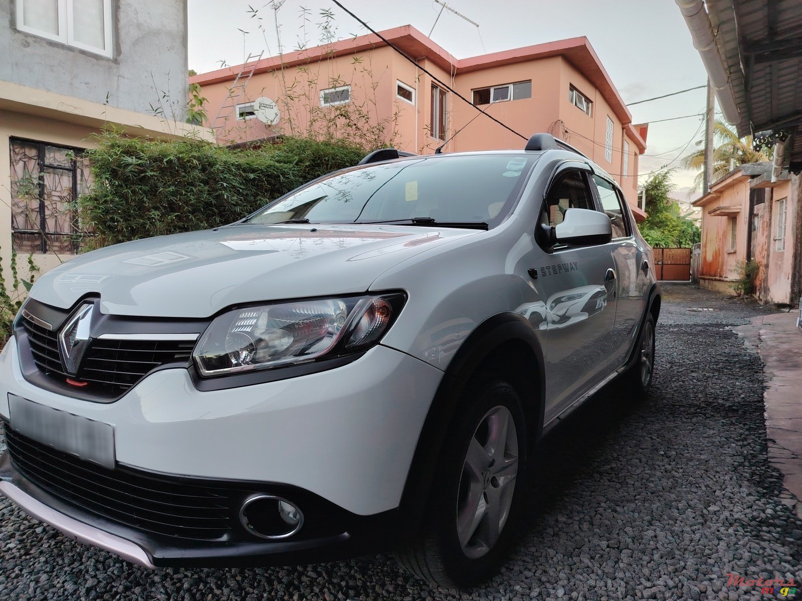 2016' Renault Sandero StepWay photo #4