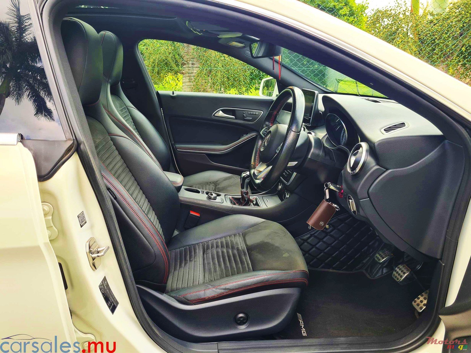 2015' Mercedes-Benz CLA 200 AMG Line photo #5