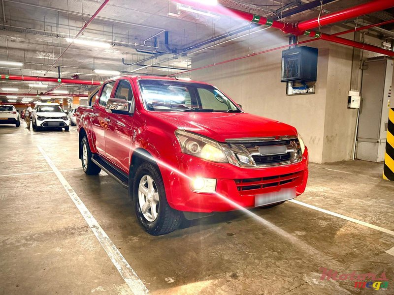 2015' Isuzu photo #2