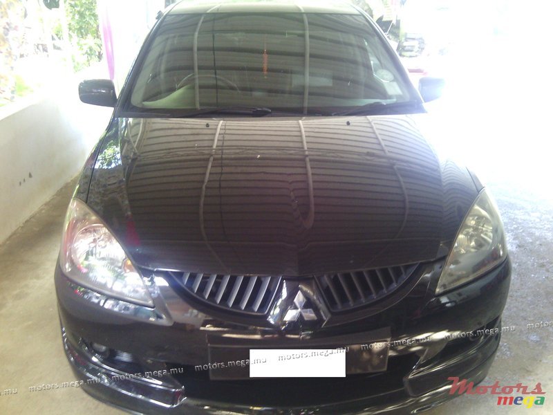 2005' Mitsubishi photo #1