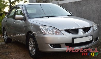 2004' Mitsubishi Lancer photo #1