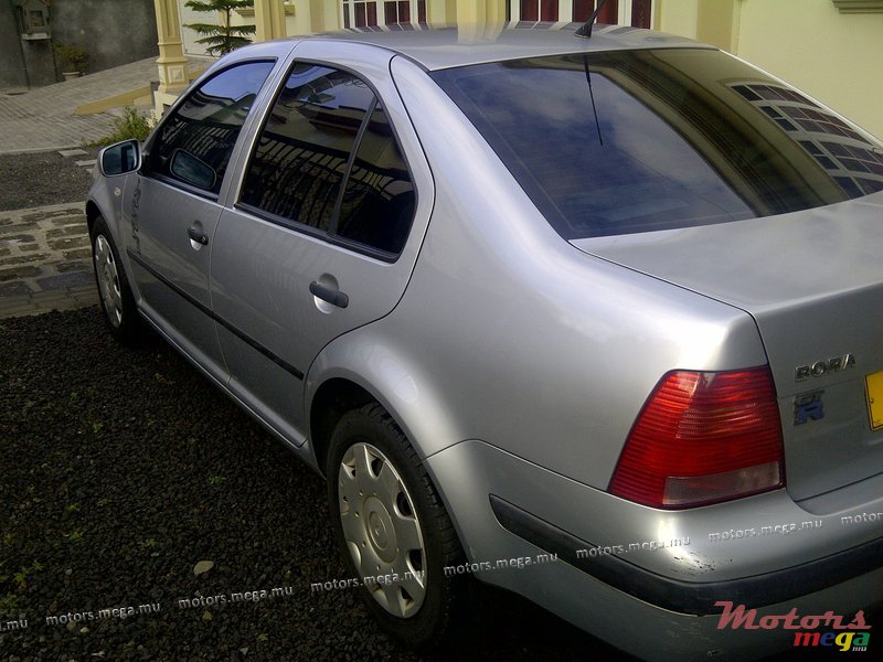 2002' Volkswagen Golf Bora photo #3