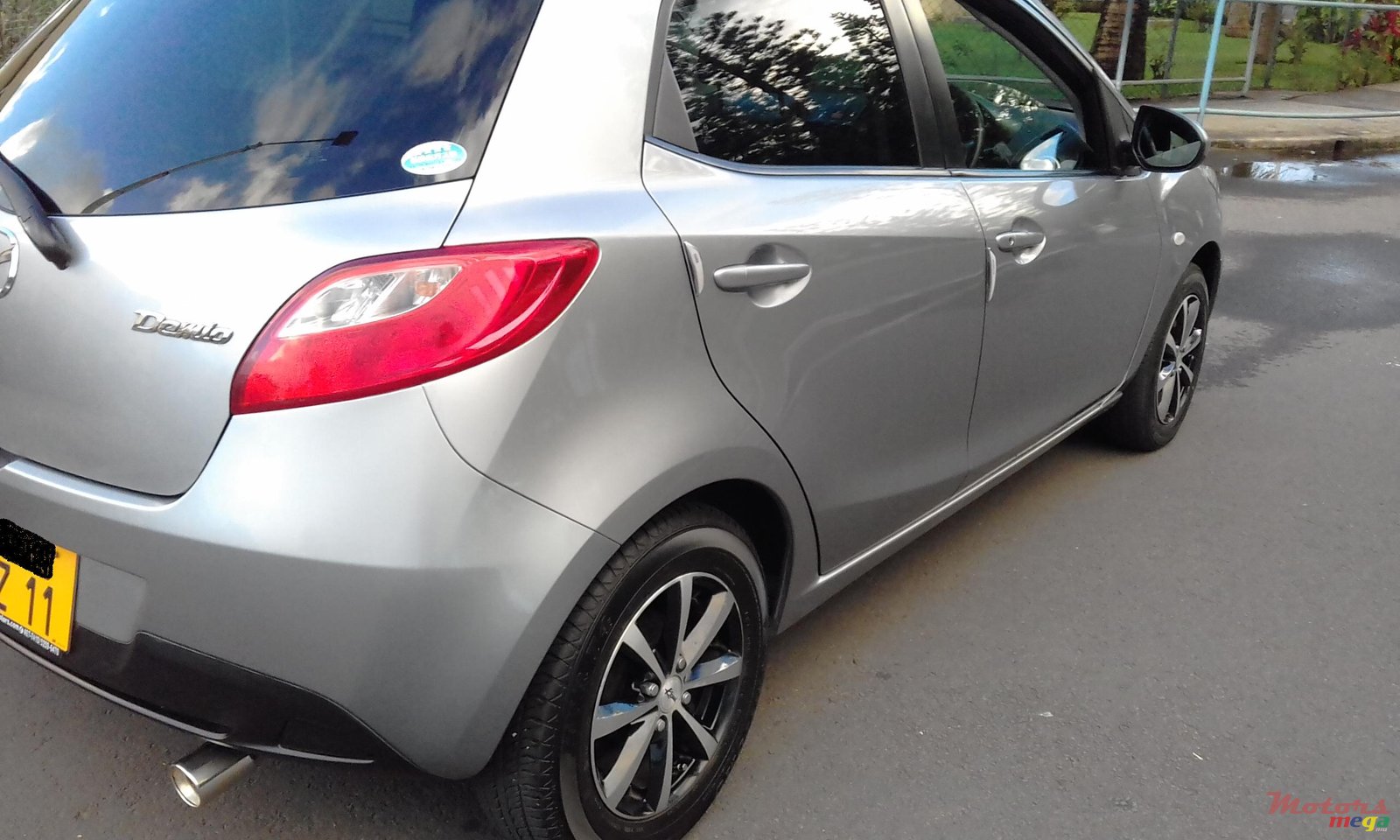 2011' Mazda Demio photo #4