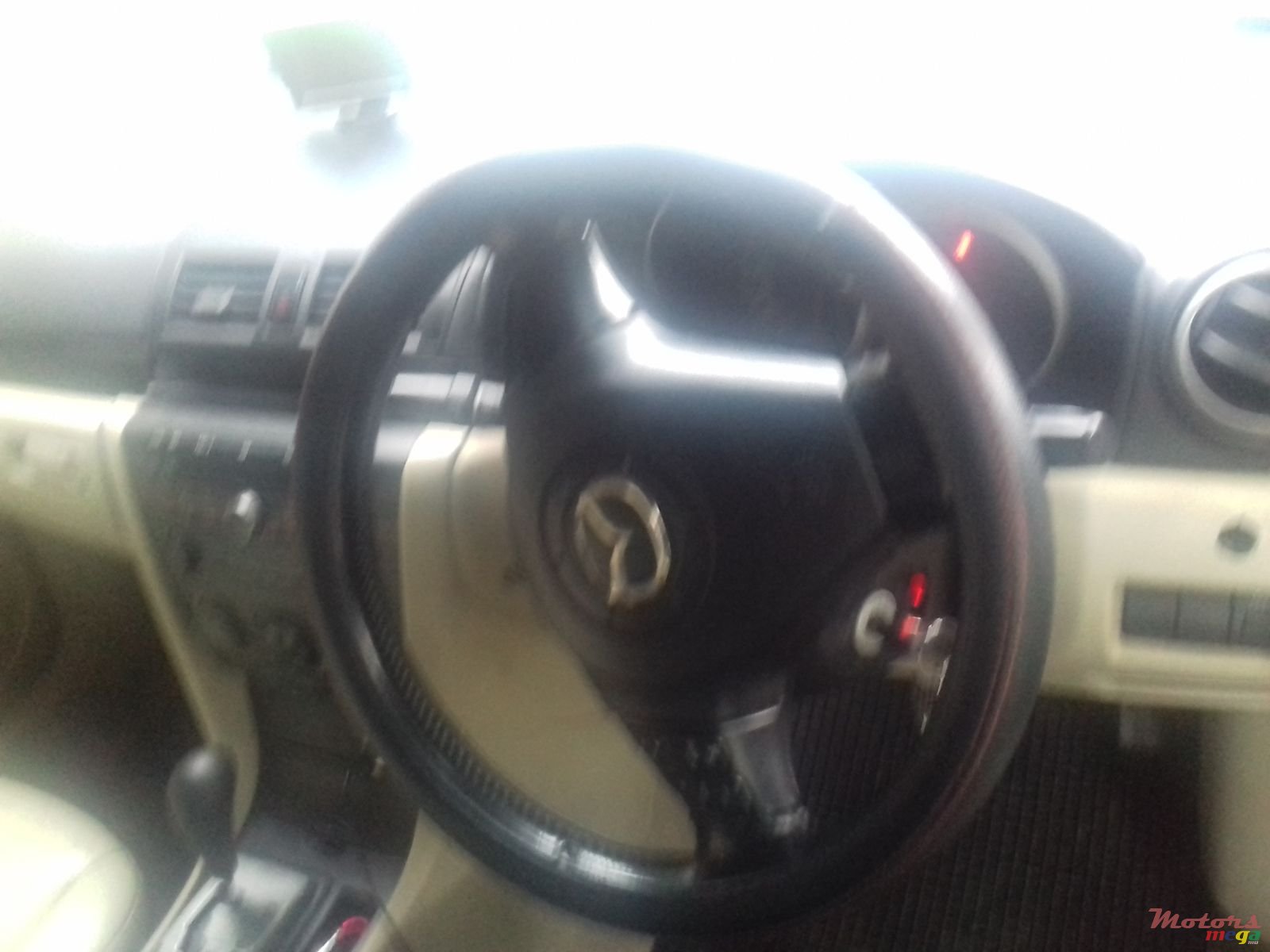 2004' Mazda 3 photo #4