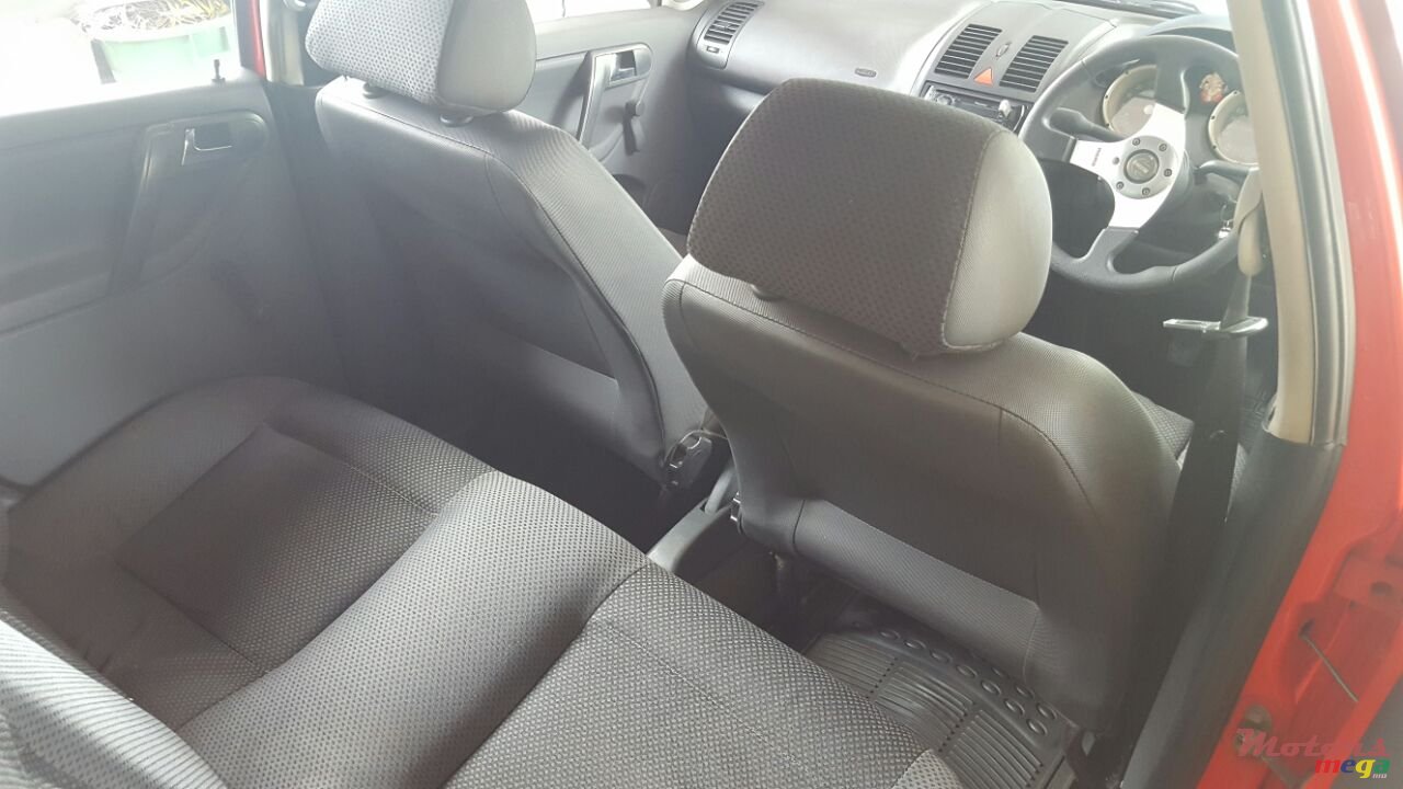 2000' Volkswagen Polo photo #3