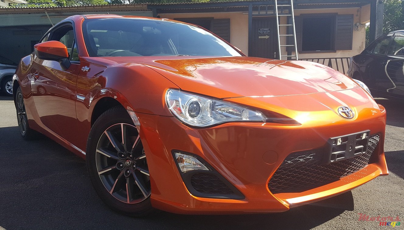 2012' Toyota GT86 photo #1