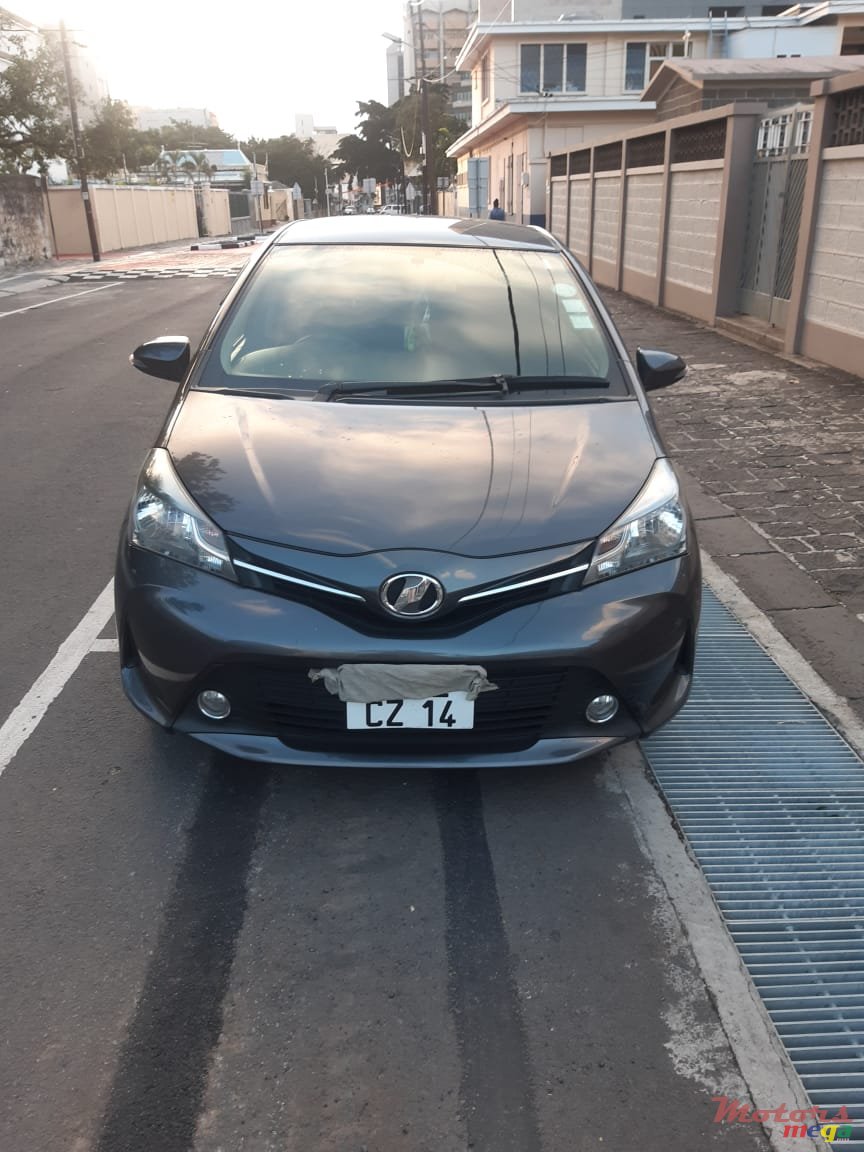 2014' Toyota Vitz photo #2