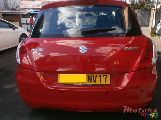 2017' Suzuki Swift photo #3