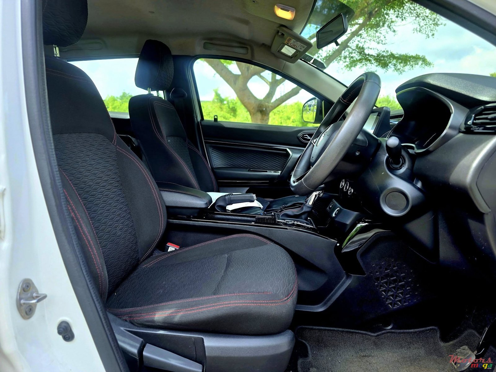 2023' Renault kiger photo #7