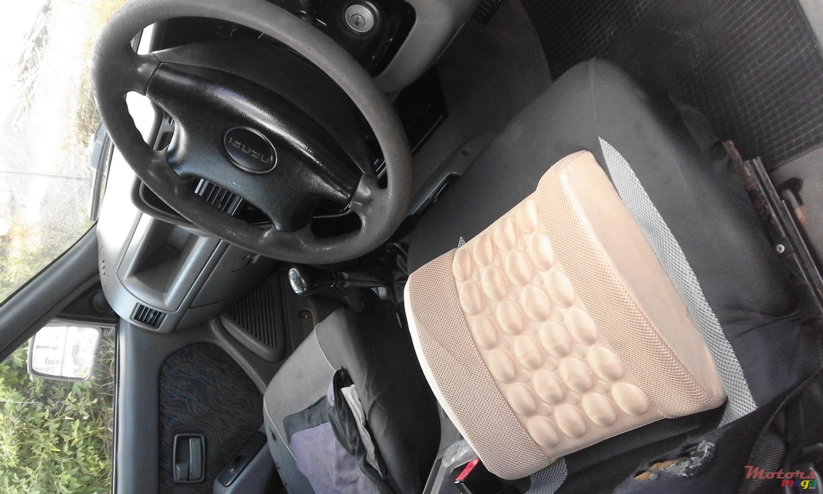 2001' Isuzu i-Series photo #6