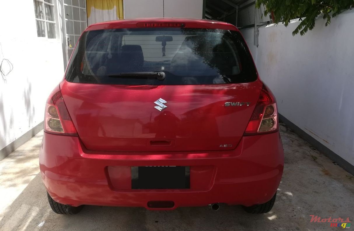 2008' Suzuki Swift photo #2