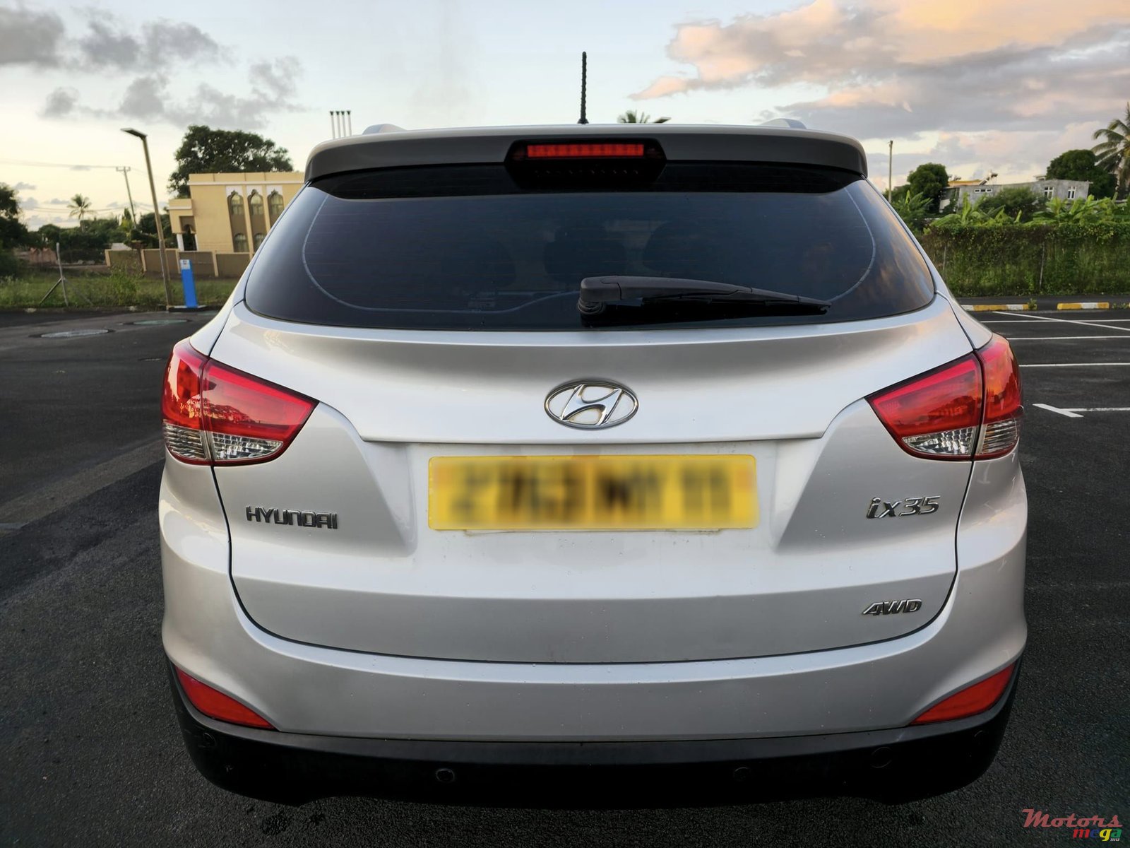 2011' Hyundai ix35 photo #3