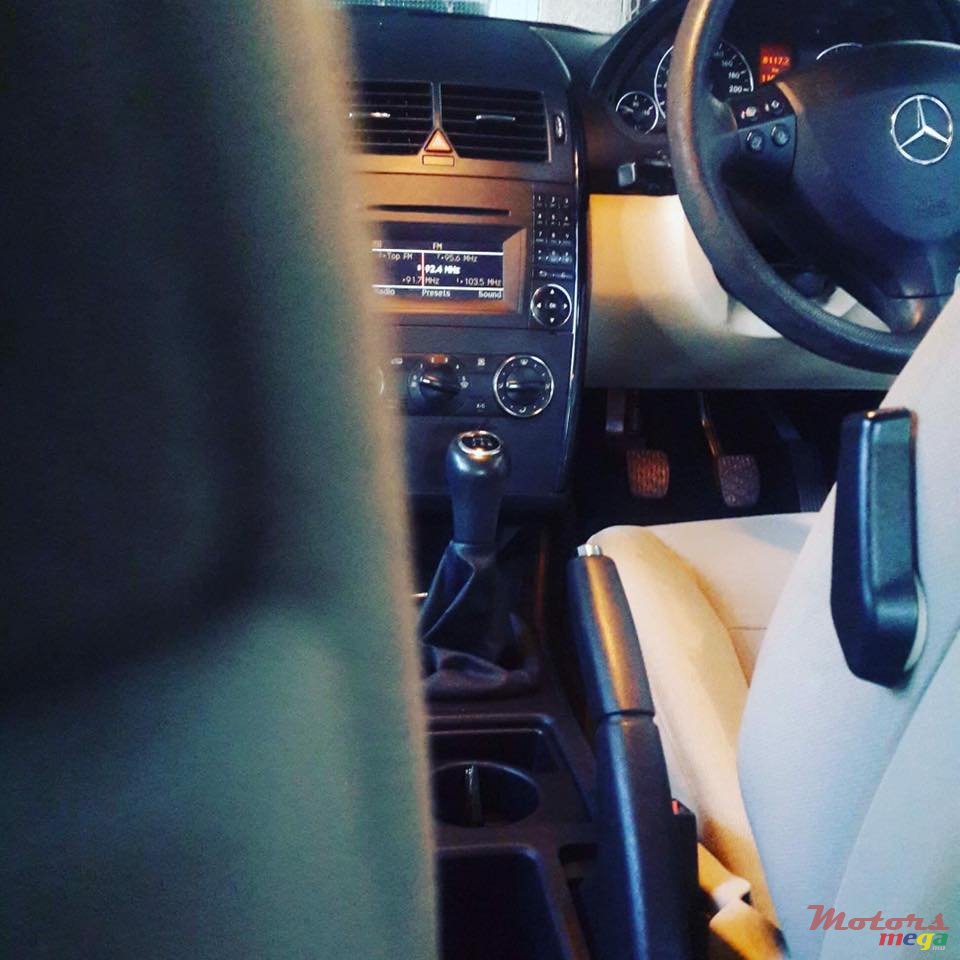 2010' Mercedes-Benz A 160 COUPE photo #1