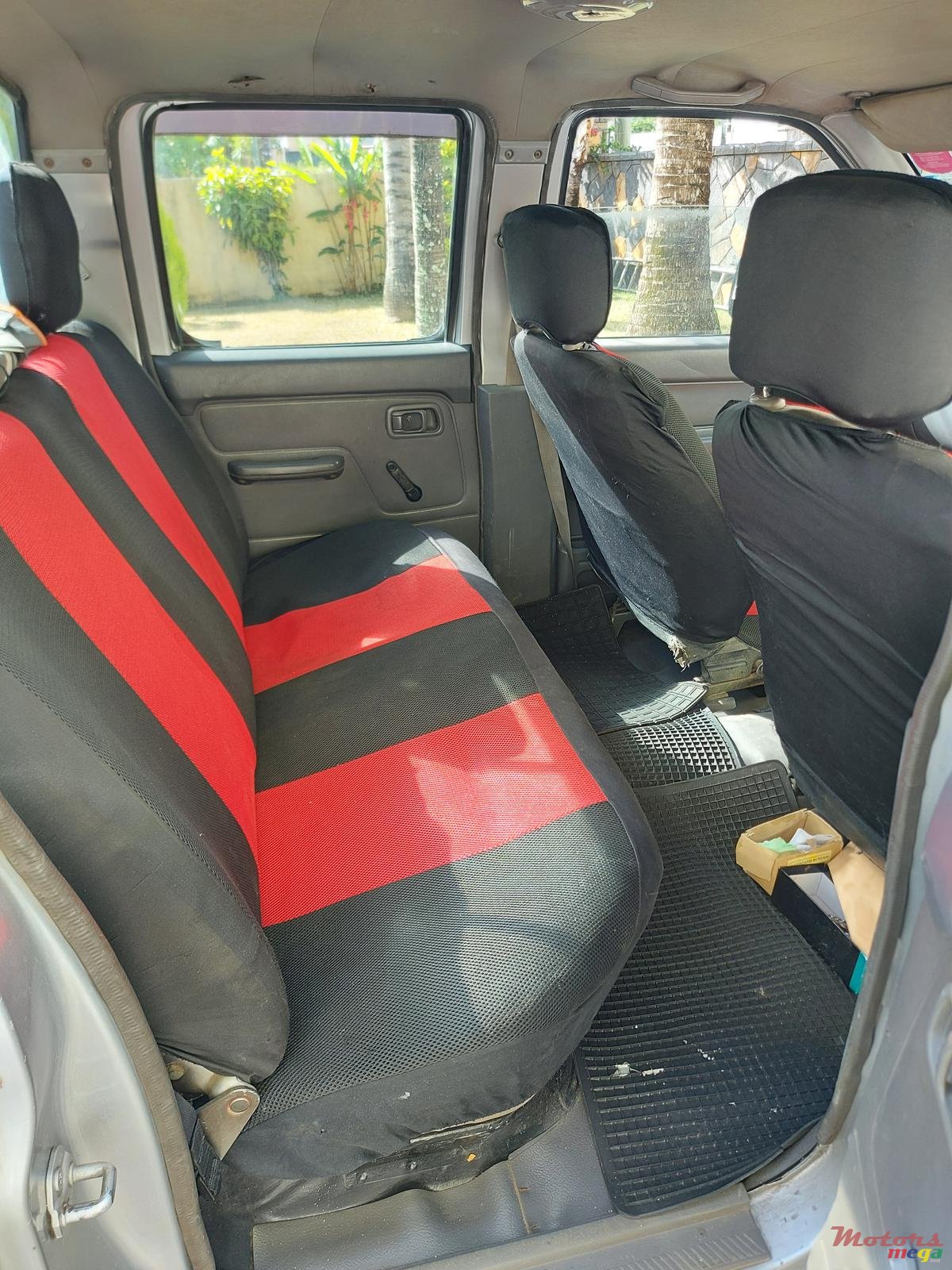 1999' Nissan NP300 photo #6