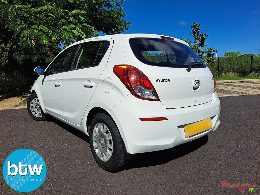 2015' Hyundai i20 photo #3
