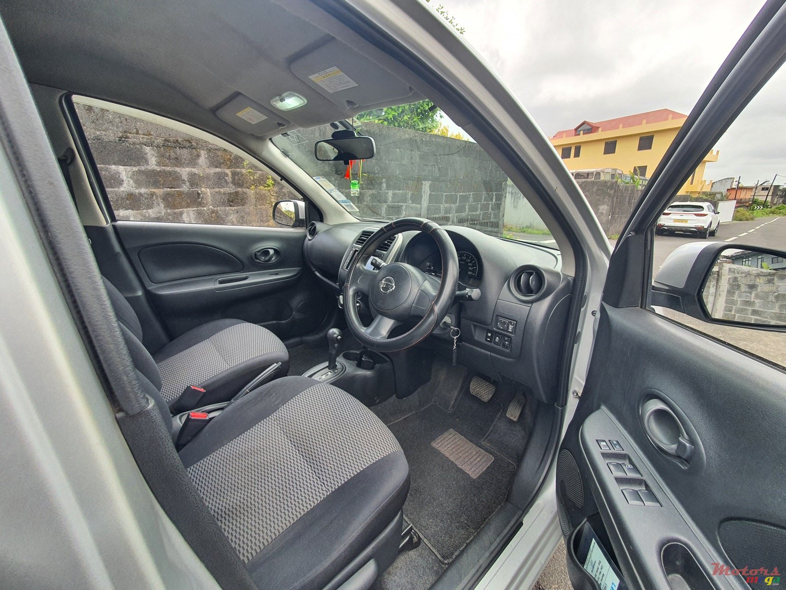 2015' Nissan March photo #6