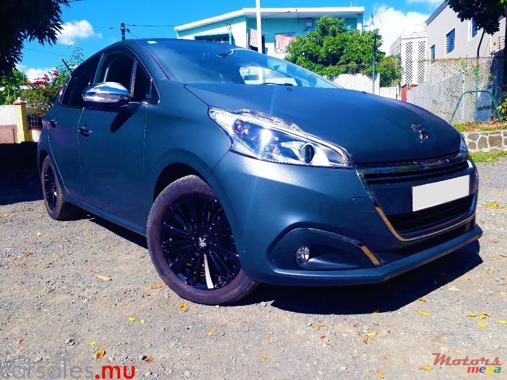 2016' Peugeot 208 Active 1.2 T photo #1