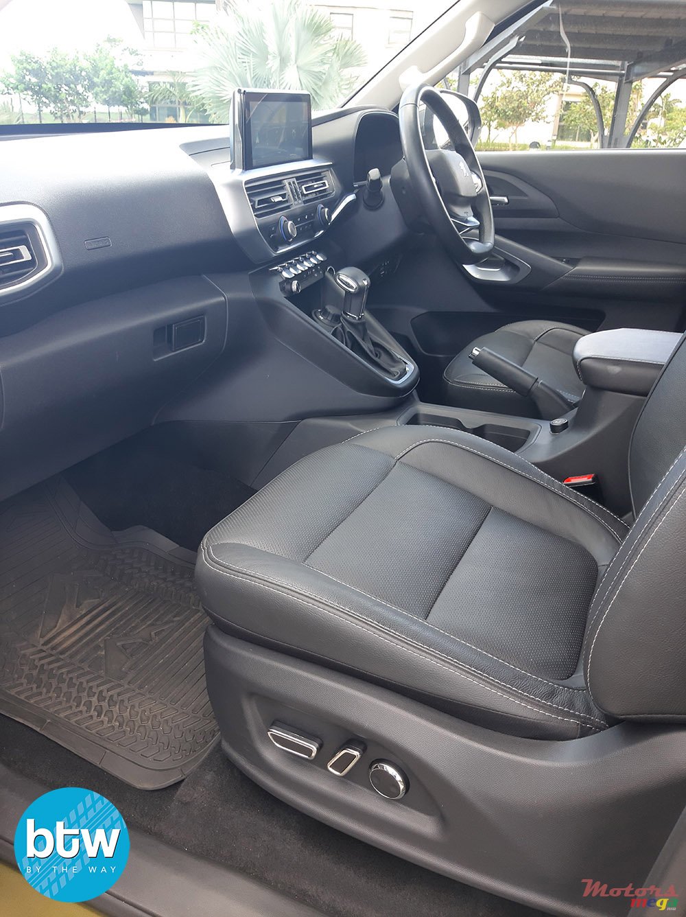 2023' Peugeot LANDTREK 4X4 photo #5