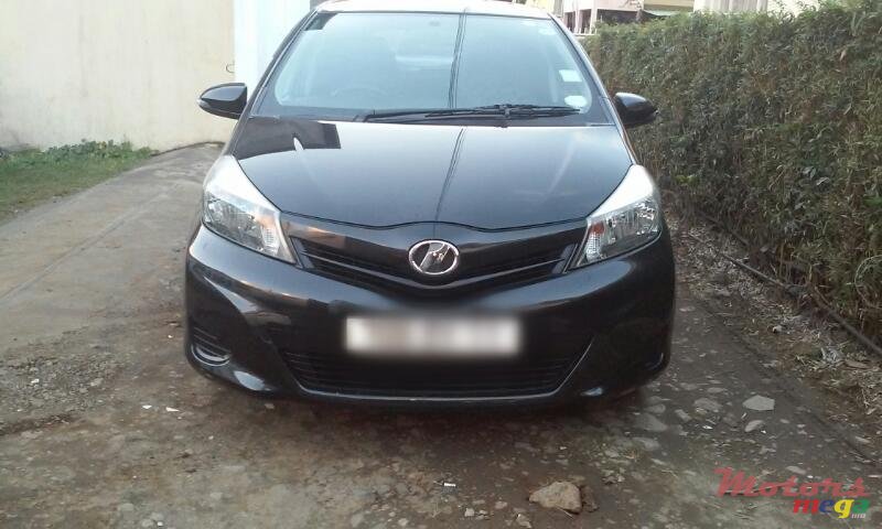 2011' Toyota Vitz photo #1