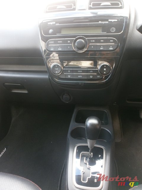 2016' Mitsubishi ATTRAGE photo #5