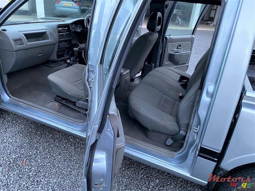 2003' Isuzu KB250 photo #3