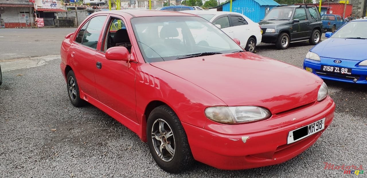 1998' Hyundai Accent photo #1