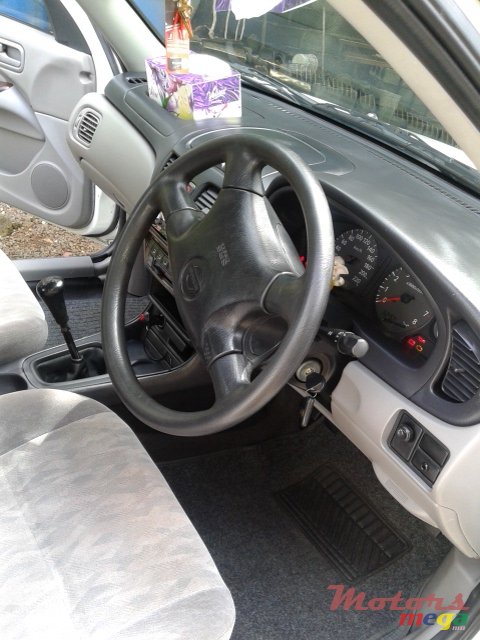 2001' Nissan Sunny 0 photo #2