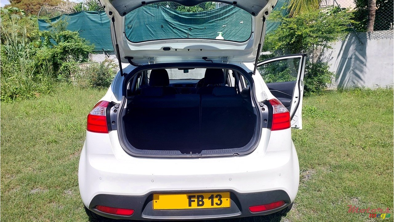 2013' Kia Rio None photo #7