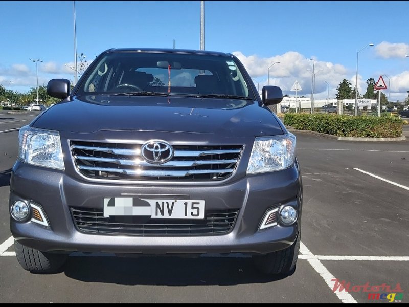 2015' Toyota Hilux As new, low mileage photo #1