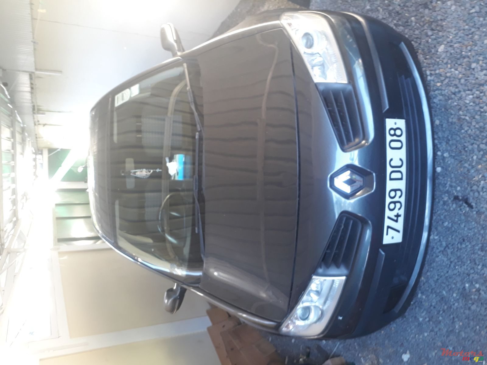 2008' Renault Megane photo #1