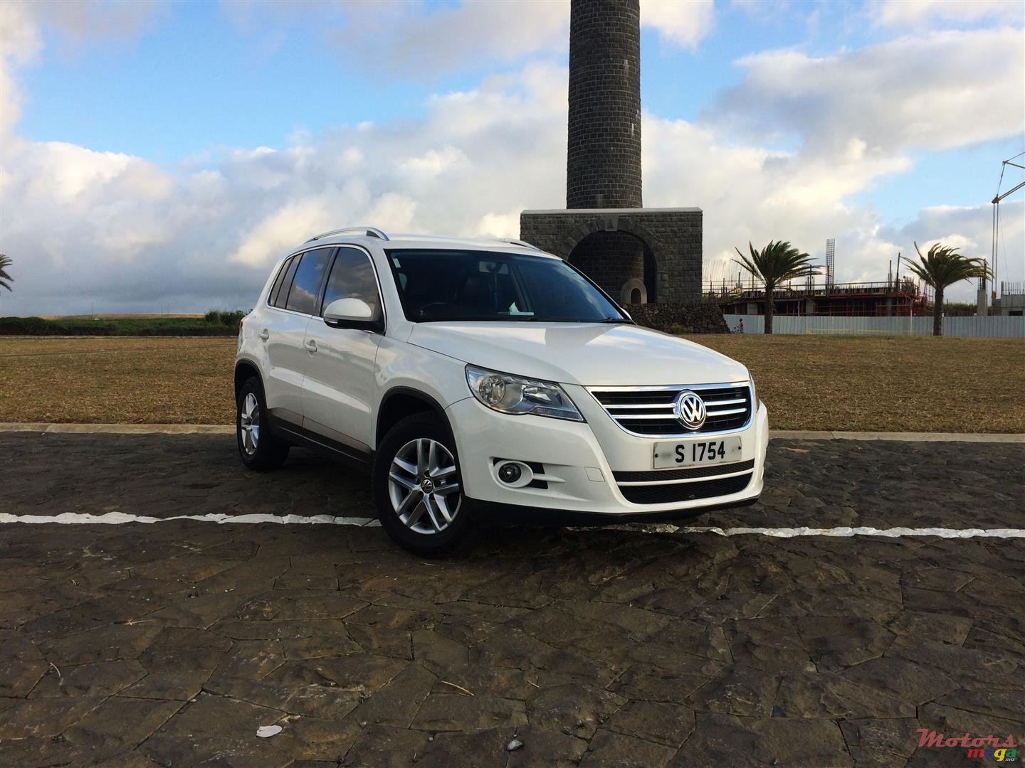 2008' Volkswagen Tiguan 1.4 TSI photo #1