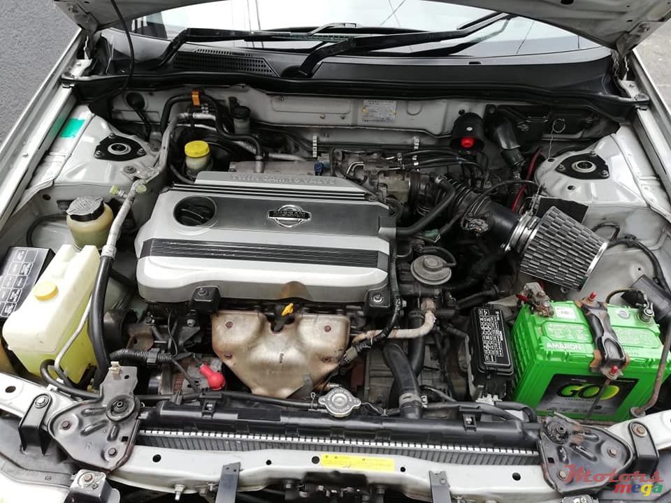 2001' Nissan photo #6