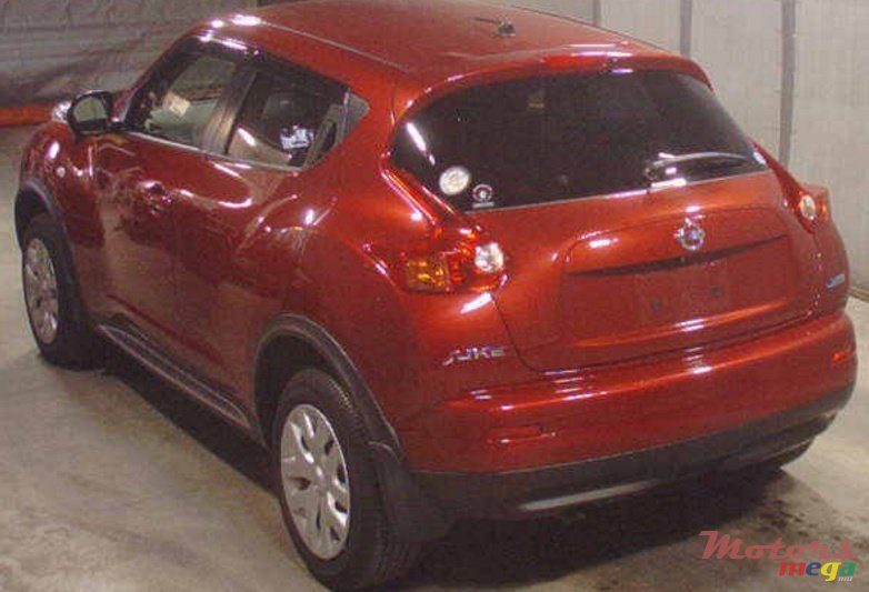 2012' Nissan Juke RX photo #2