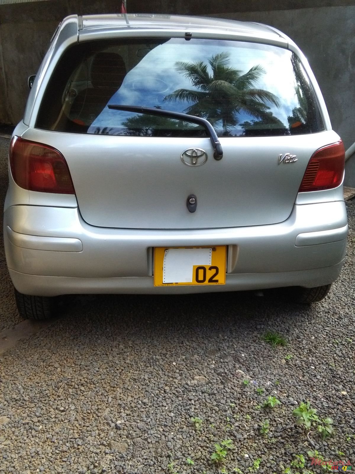 2002' Toyota Vitz photo #4