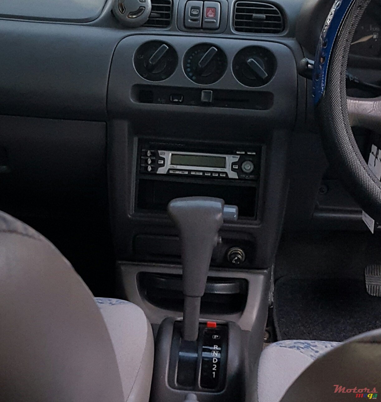 1998' Nissan March photo #5