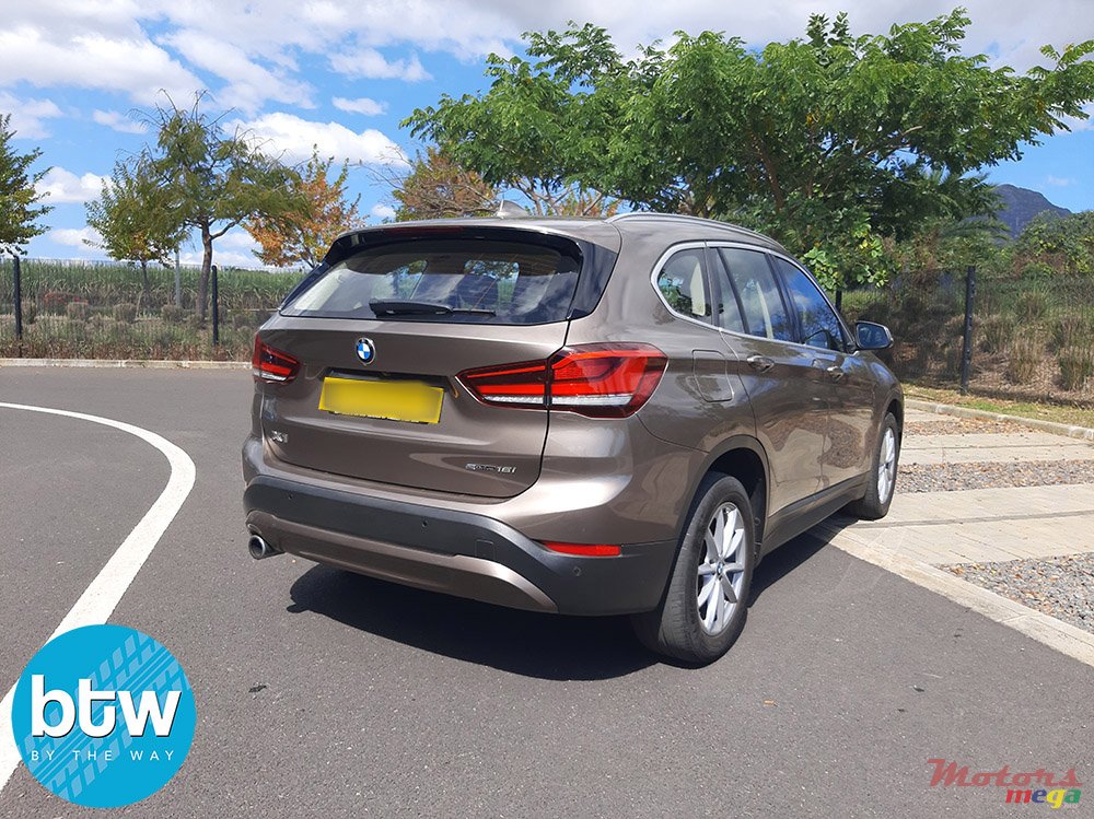 2020' BMW X1 sDrive 18i photo #4