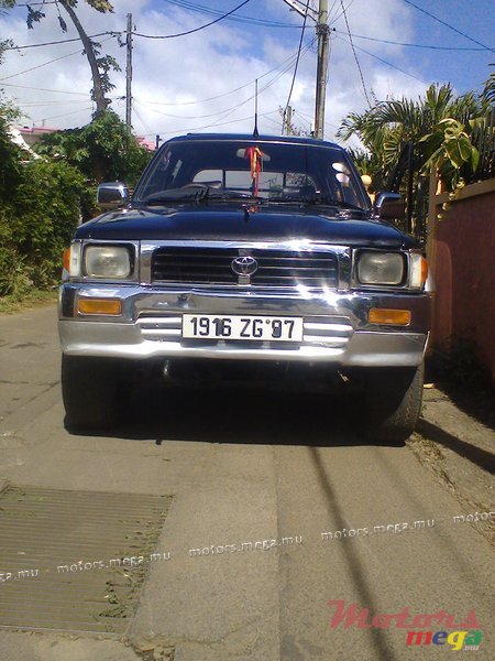 1997' Toyota Hilux 4x4 photo #5