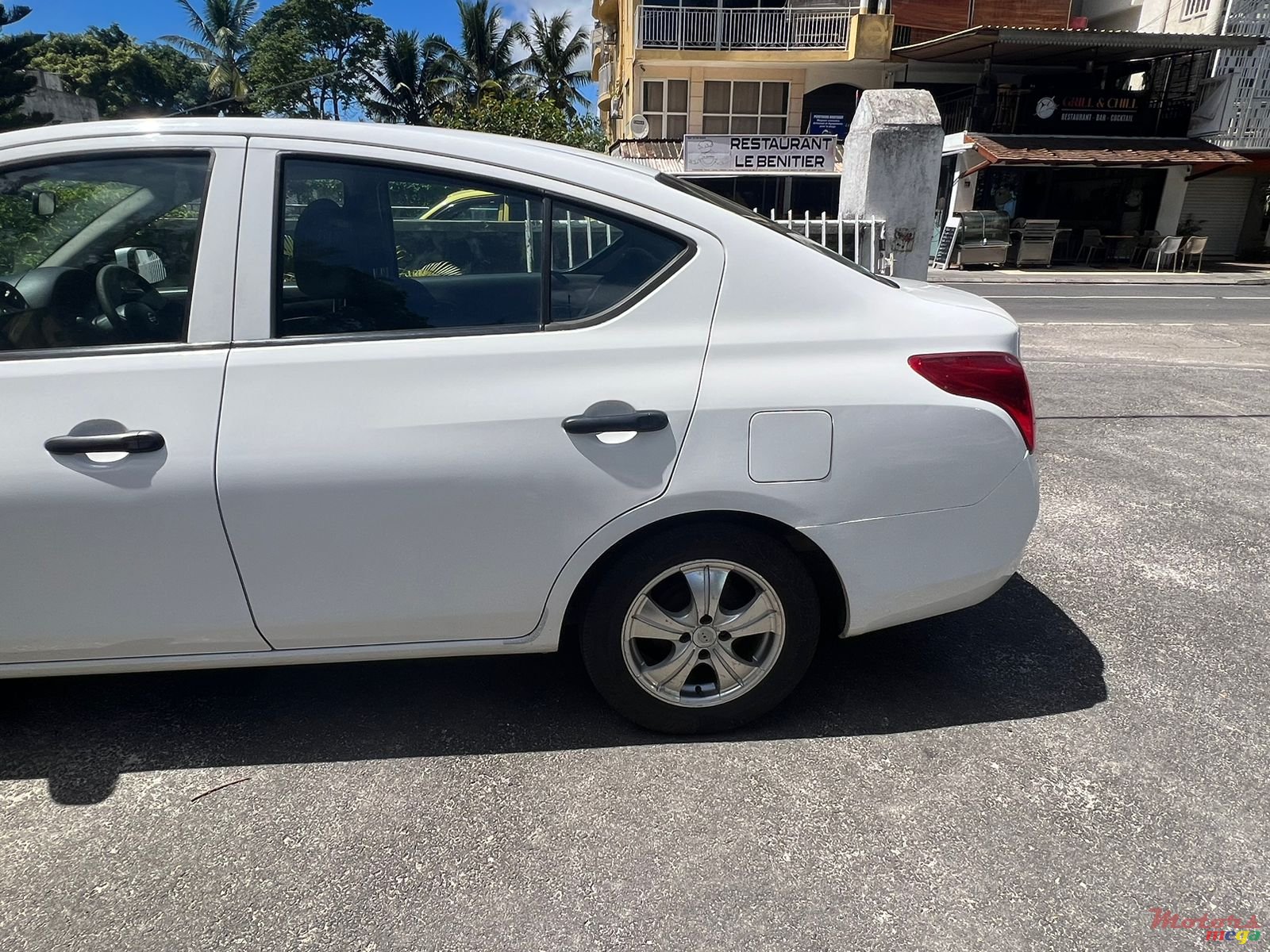 2014' Nissan Almera photo #3
