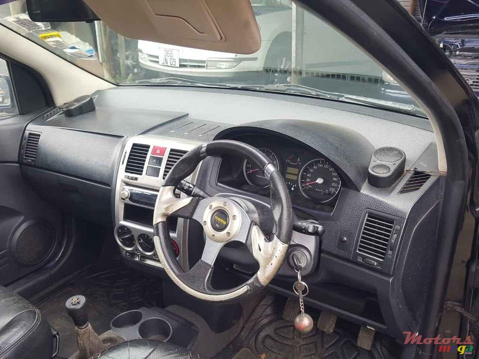 2004' Hyundai Getz 2 doors photo #4